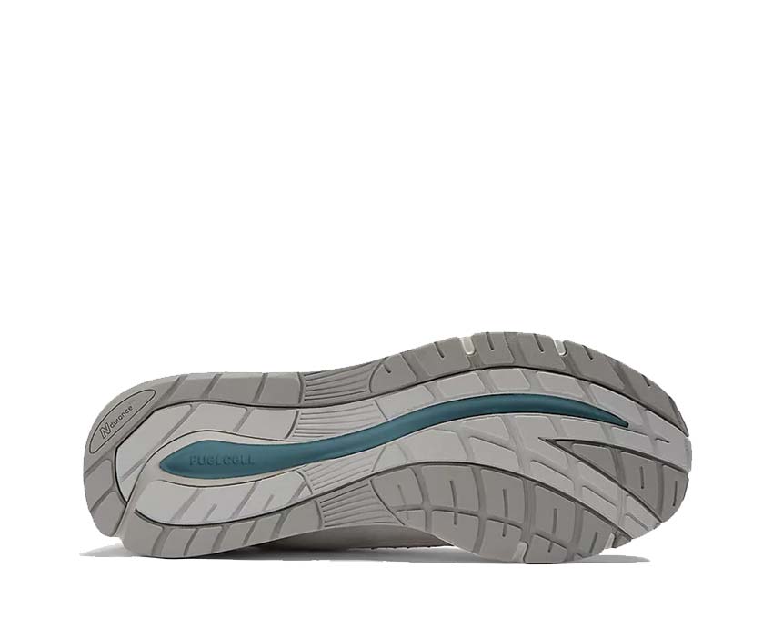 New Balance 991v2 Made in UK Cool Grey — vista tres cuartos frontal