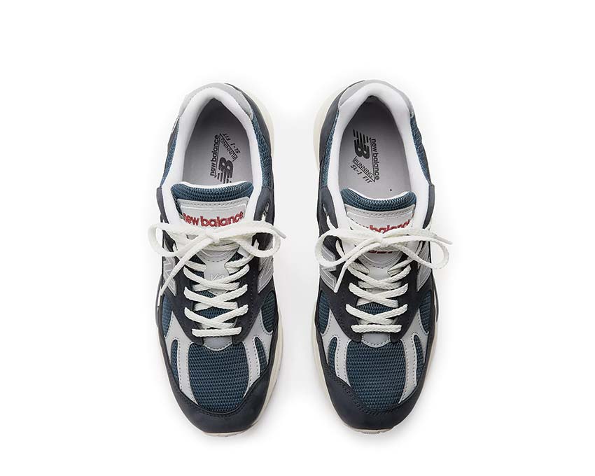 New Balance 991v2 Made in UK Total Eclipse Indian Teal détail — empiècements premium