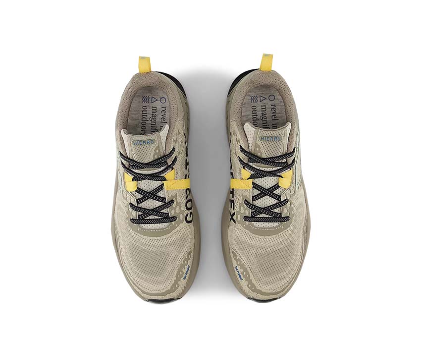 New Balance Fresh Foam X Hierro v8 Butterscotch semelle — semelle Vibram grip trail