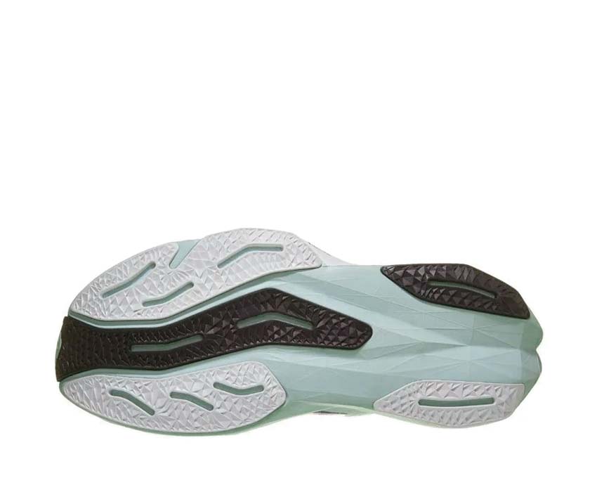 New Balance FuelCell Rebel V4 Clay Ash détail — tige Engineered Mesh