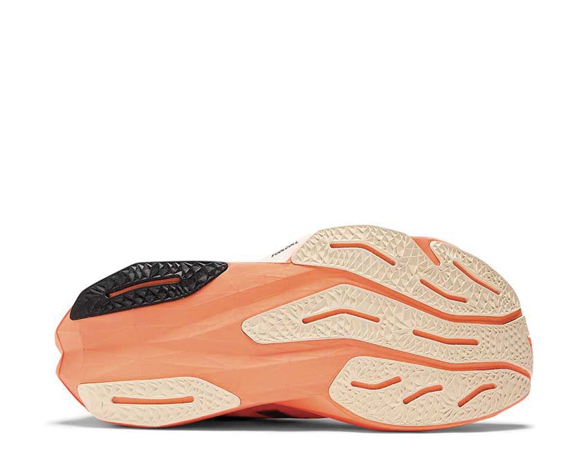 New Balance FuelCell Rebel V4 Mango — vue arrière running
