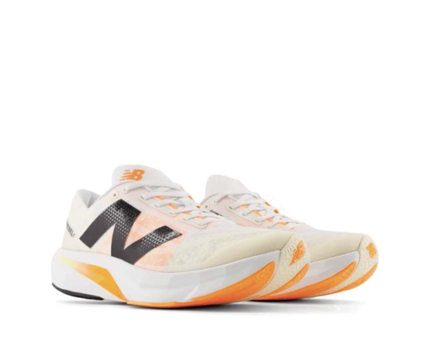 New Balance FuelCell Rebel V4 Angora vue latérale — tige mesh légère et respirante