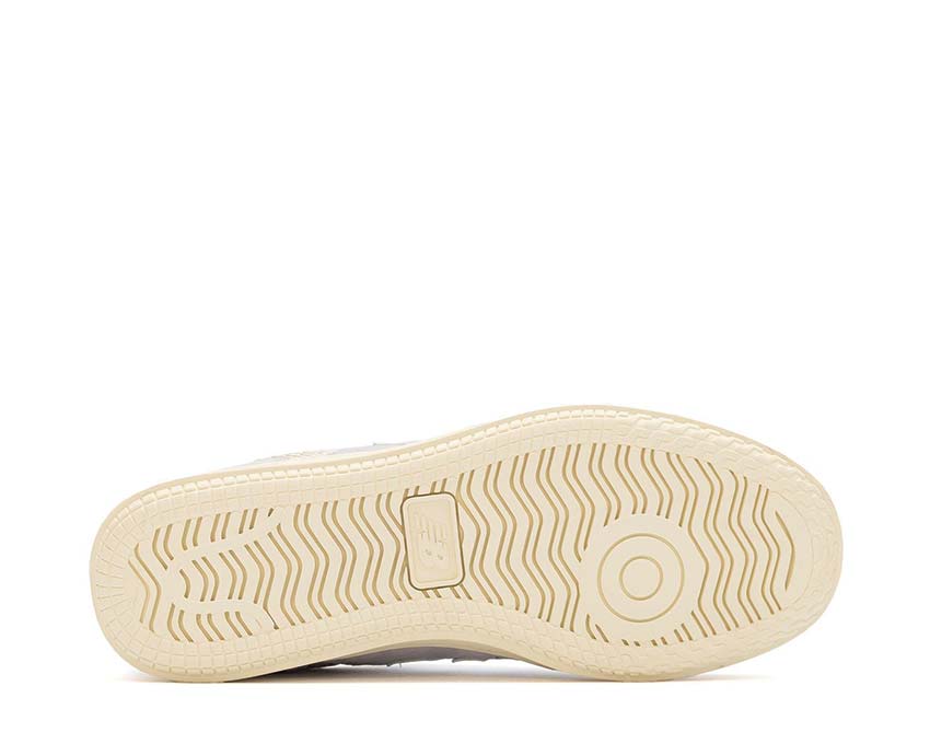 New Balance T500 Pearl Grey/Linen/Ice Wine suela — suela de tenis EVA ligera