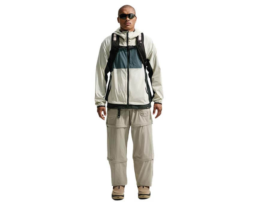 Nike ACG Five Towers Jacket Sea Glass détail — tissu technique vert sauge outdoor ACG