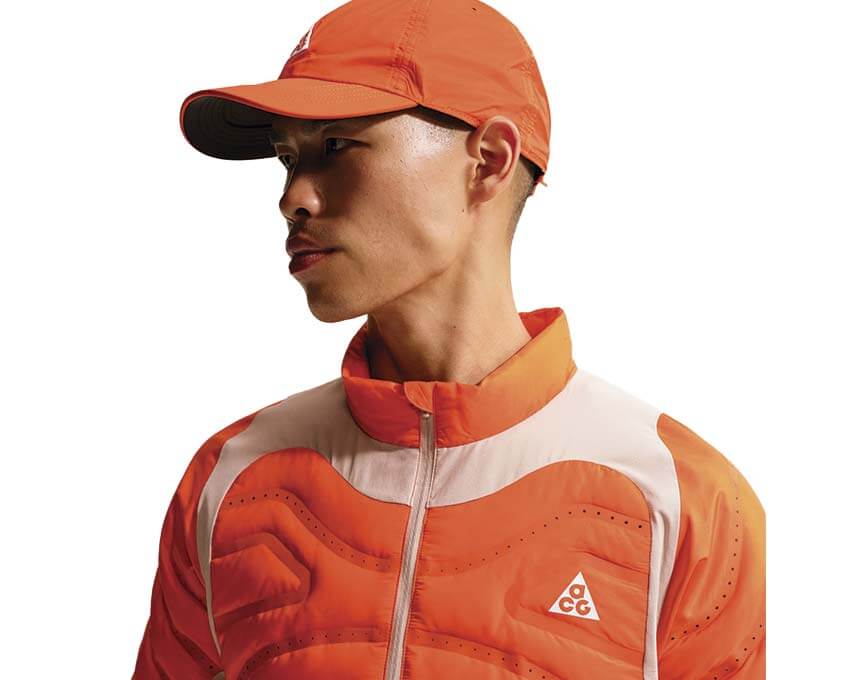 Nike ACG Lava Loft Safety Orange détail — rembourrage thermique orange vif ACG