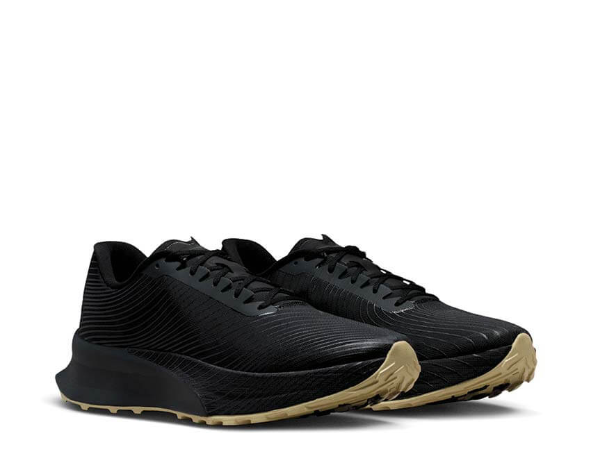 Nike ACG Ultrafly Trail SP Noir — sneaker trail homme édition spéciale