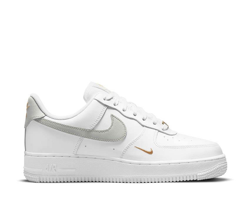 Nike Air Force 1 '07 Essential CZ0270-106