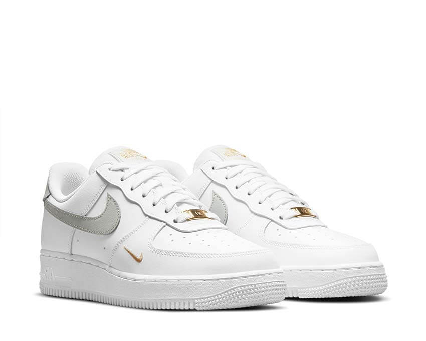 Nike Air Force 1 '07 Essential CZ0270-106