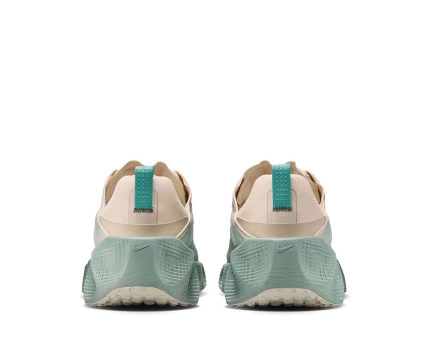 Nike Ava Rover DX4215-100