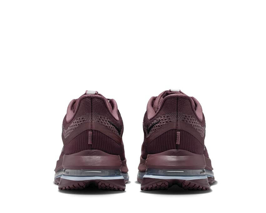 Nike Pegasus Premium W HQ2593-502