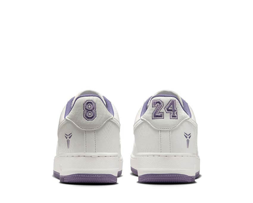 Nike x Kobe Air Force 1 Low Daybreak détail — broderies Kobe Daybreak colorées