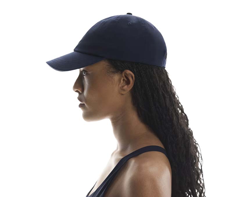 On All Day Cap Navy — casquette running 6 panneaux classique logo brodé