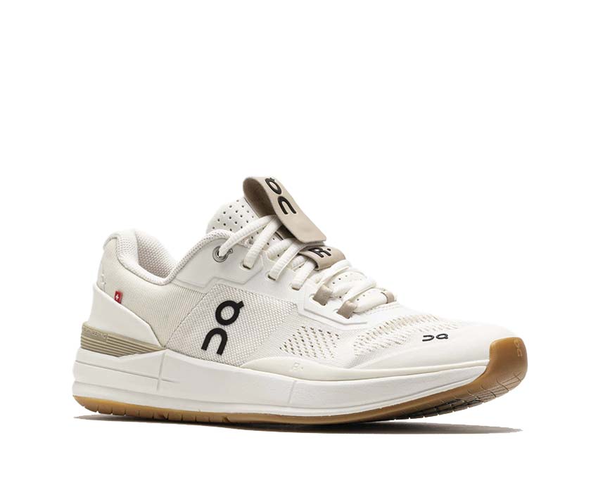 On The Roger Pro Ivory side view — Federer tennis sneaker profile