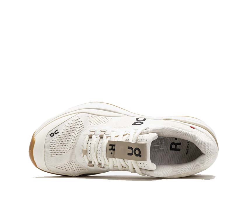 On The Roger Pro Ivory detail — men's tennis lifestyle sneaker upper