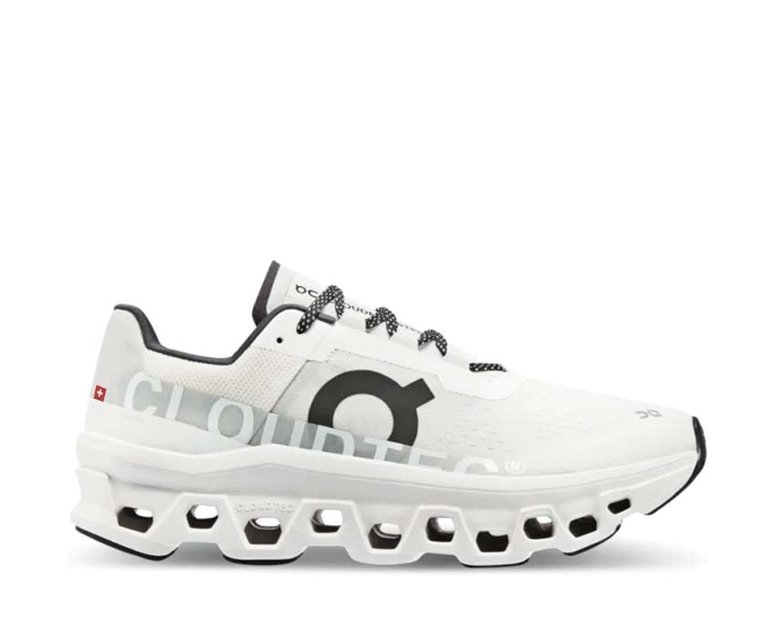 On Cloudmonster W All White — running femme CloudTec oversized tout blanc