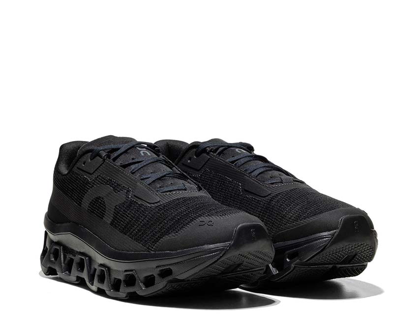 On Cloudmonster Void W Black vista lateral — perfil Void running mujer
