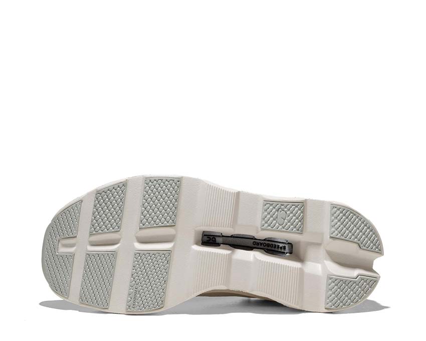 On Cloudmonster Void White détail — tige mesh blanc running homme
