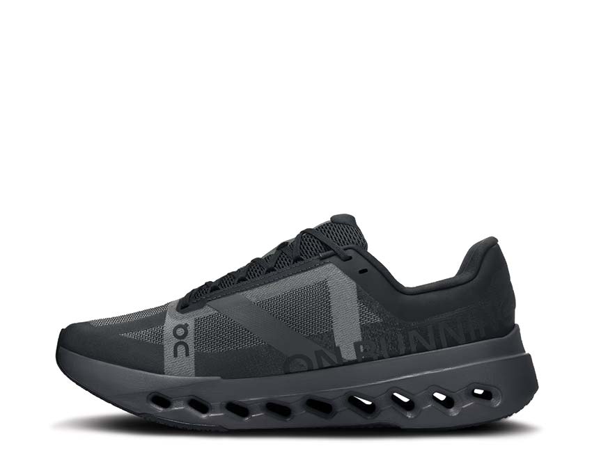On Cloudsurfer Next Black/Eclipse Detail — belüftetes Mesh Herren-Laufschuh