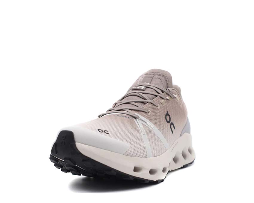 On Cloudsurfer Trail WP Desert/Wolf vue latérale — profil waterproof trail