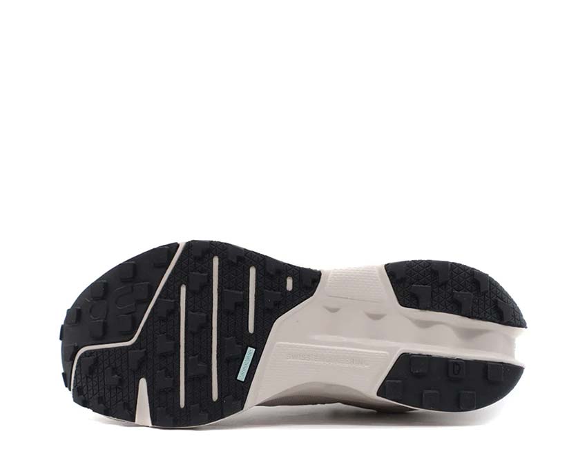 On Cloudsurfer Trail WP Desert/Wolf détail — tige imperméable trail