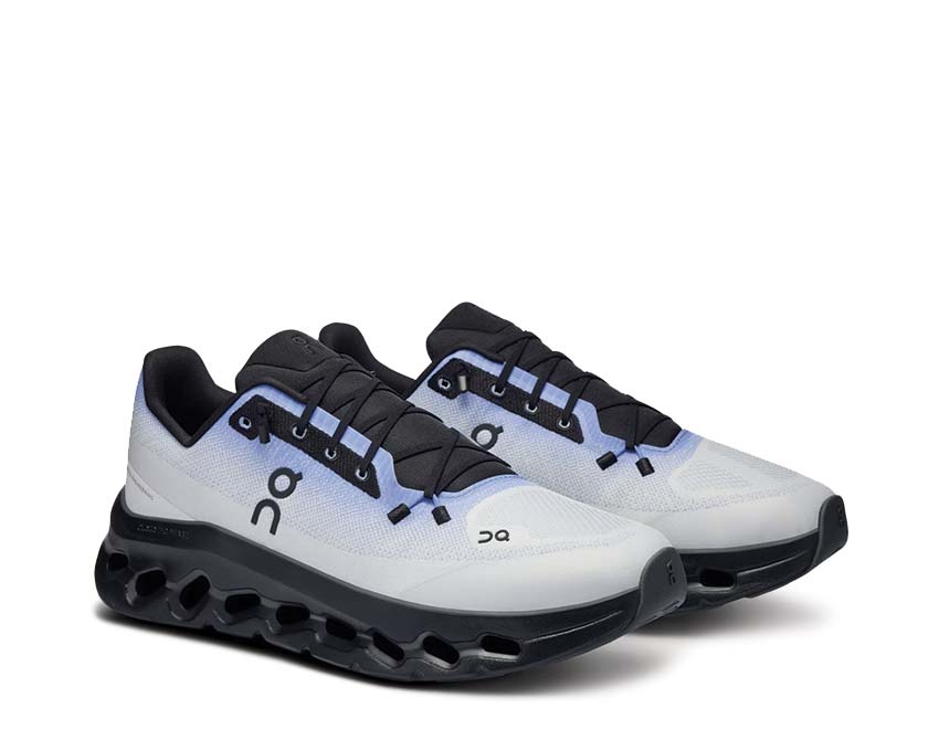 On Cloudtilt Ultramarine/Eclipse Seitenansicht — Plattform-Sneaker Profil