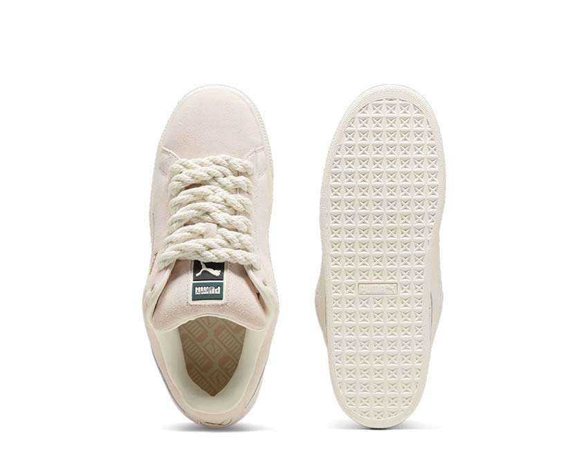 Puma Suede XL Warm White Island Pink détail — logo Puma daim