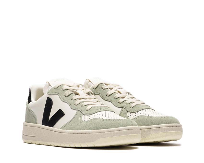 Veja V-10 Leather Pure Black Clay Sohle — Naturkautschuksohle