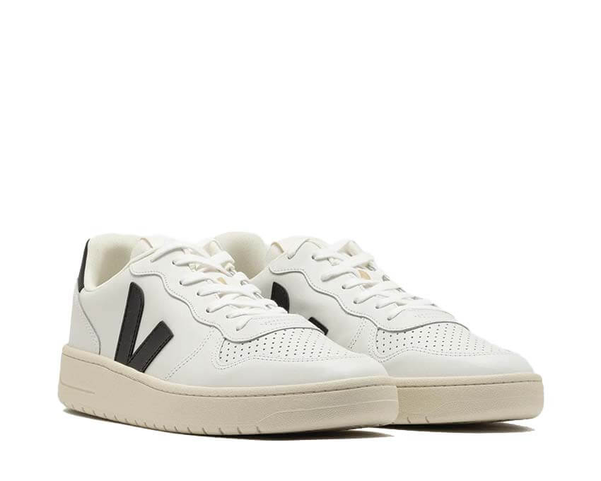 Veja V-10 Prime Black vue latérale — cuir pleine fleur noir