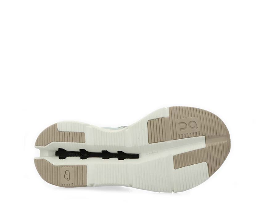 On Cloudnova Form W Mineral/Ivory detalle — upper mesh zapatilla running mujer
