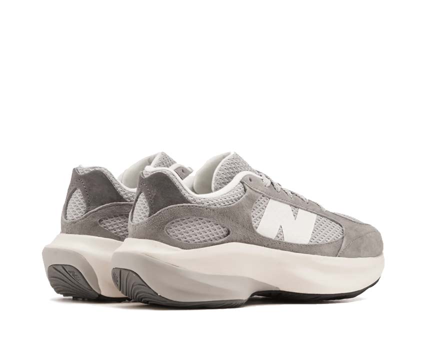 New Balance UWRPD — vue trois quarts arrière