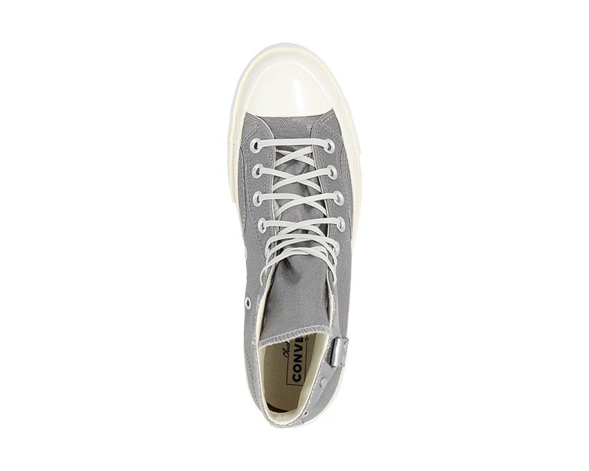 Converse Chuck 70 Hi Silver detalle — material metálico parche tobillo