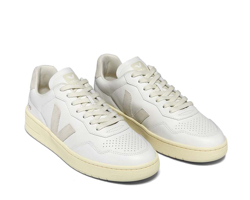 Veja V-90 OT Leather Extra White Natural vue latérale — cuir blanc uni naturel