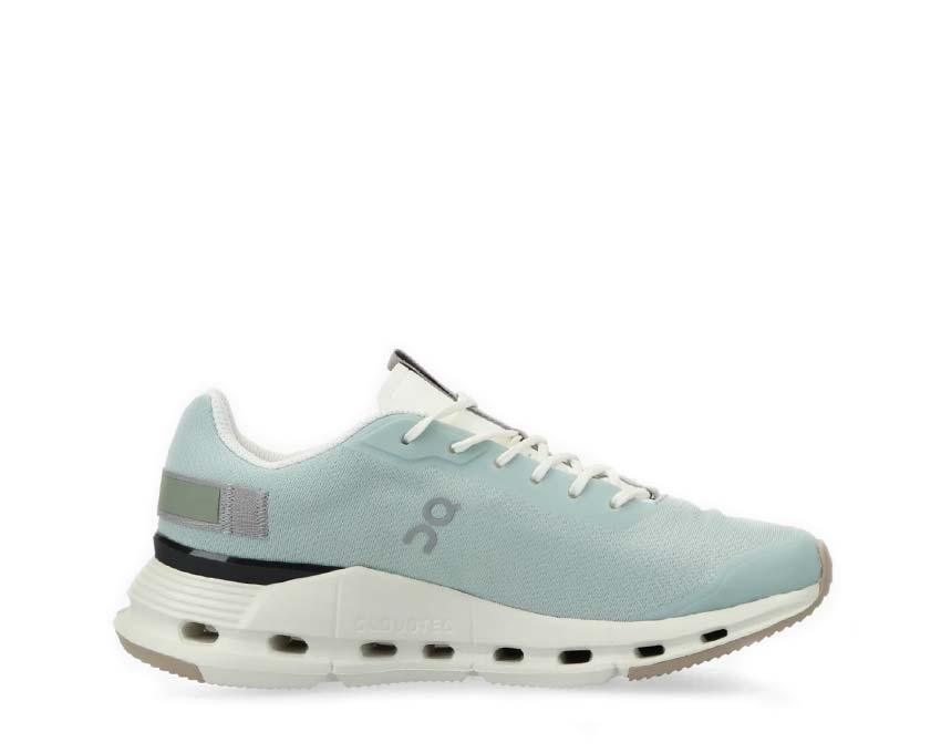 On Cloudnova Form W Mineral/Ivory suela — CloudTec running lifestyle mujer