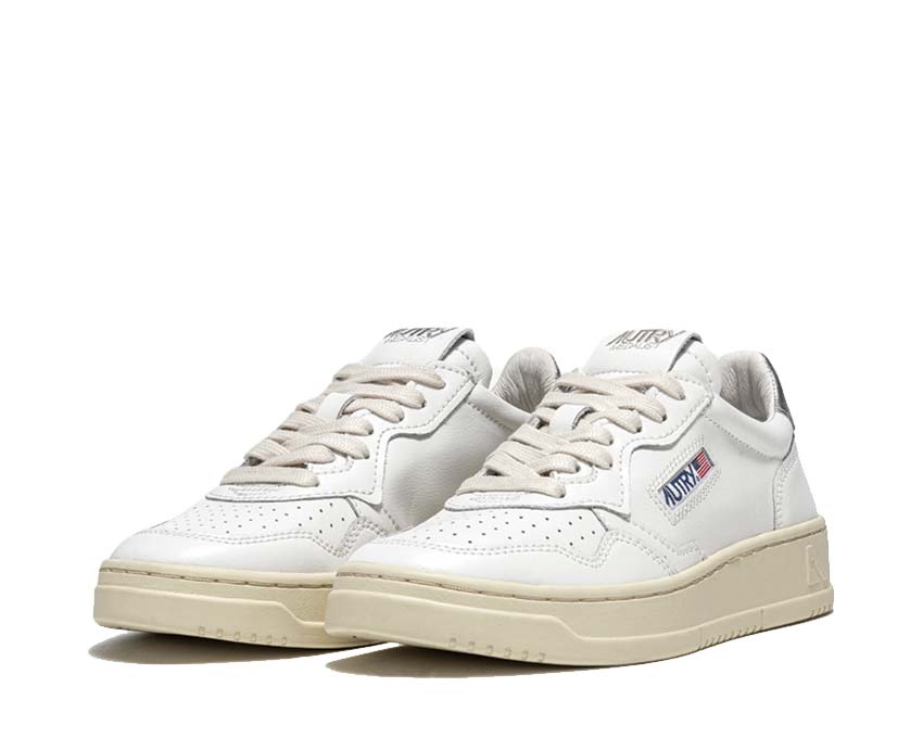 Autry Medalist Low White Blue semelle — semelle vulcanisée vintage sport