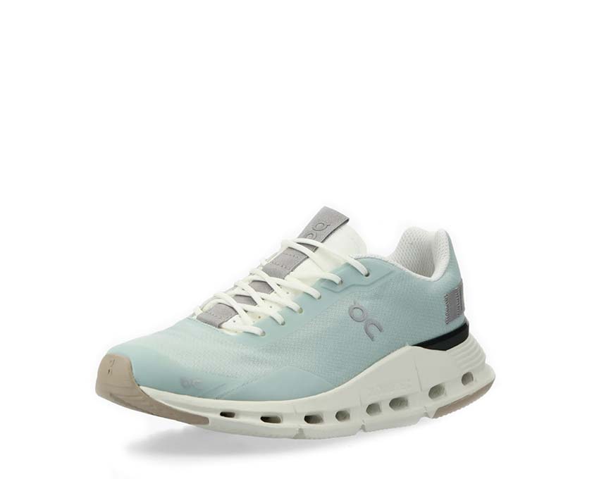 On Cloudnova Form W Mineral/Ivory vista lateral — perfil zapatilla running mujer