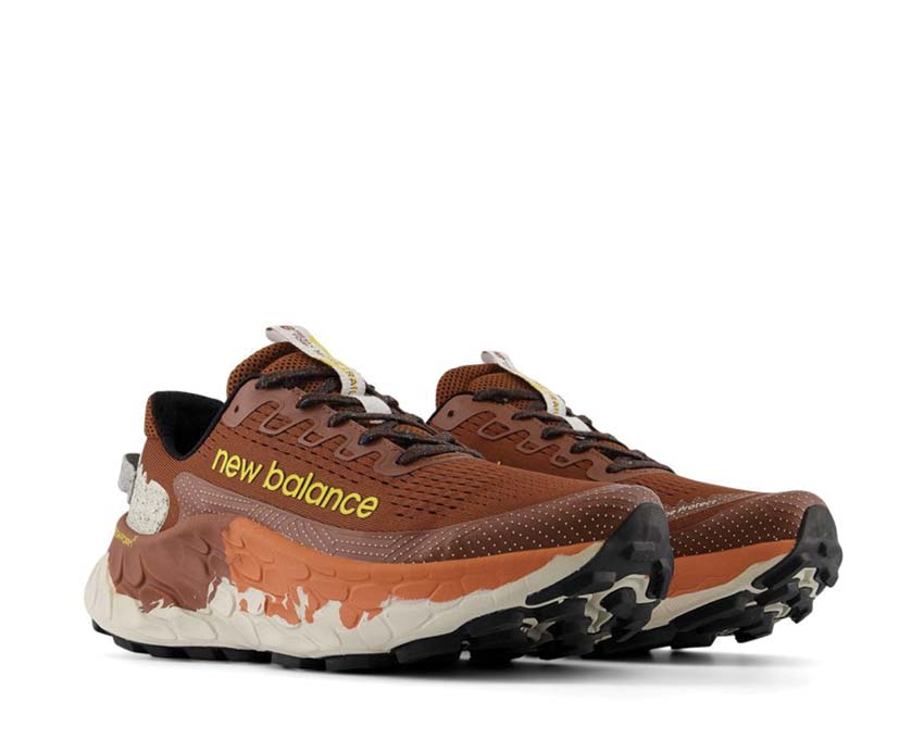 New Balance Fresh Foam X More Trail v3 MTMORAR3 vue latérale — upper mesh renforcé