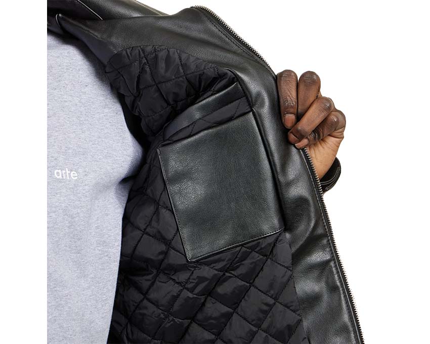 Arte Jasper Double Jacket Black detalle — bolsillos delanteros