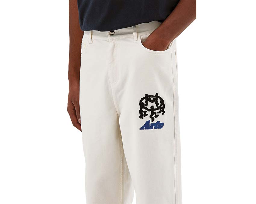 Arte Jones Pixel Dancers Pants Cream Seitenansicht — Detail Tänzer-Muster