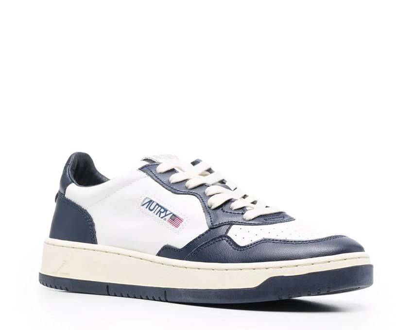 Autry Medalist Low White/Blue vue latérale — tige cuir bicolore bleu blanc