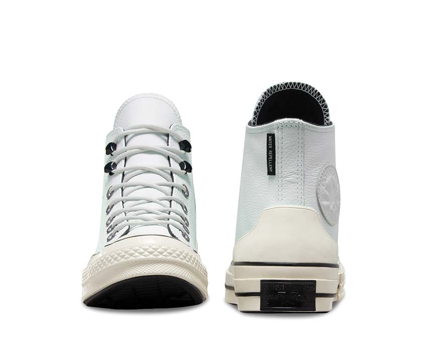 Converse Chuck 70 Hi Moonbath Egret Seitenansicht — Segeltuch in sanften Farbtönen