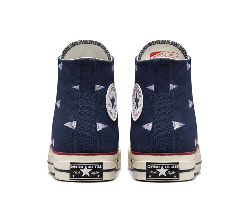 Converse Chuck 70 Hi Navy/Ultra Violet détail — patch étoile violet sur fond marine