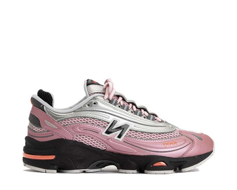 New Balance 1000 Pink Taffy — men's sneaker pastel pink retro colorway