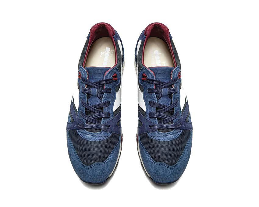 Diadora N9000 Italia Insignia Blue détail — languette broderie logo