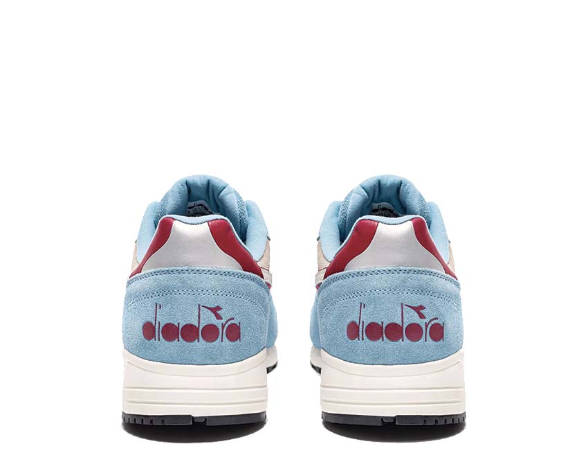 Diadora N902 Oyster Gray Dusk Blue semelle — semelle gomme vintage