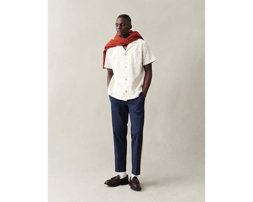 Les Deux Lesley Paisley SS Shirt Light Ivory detalle — cuello y botones