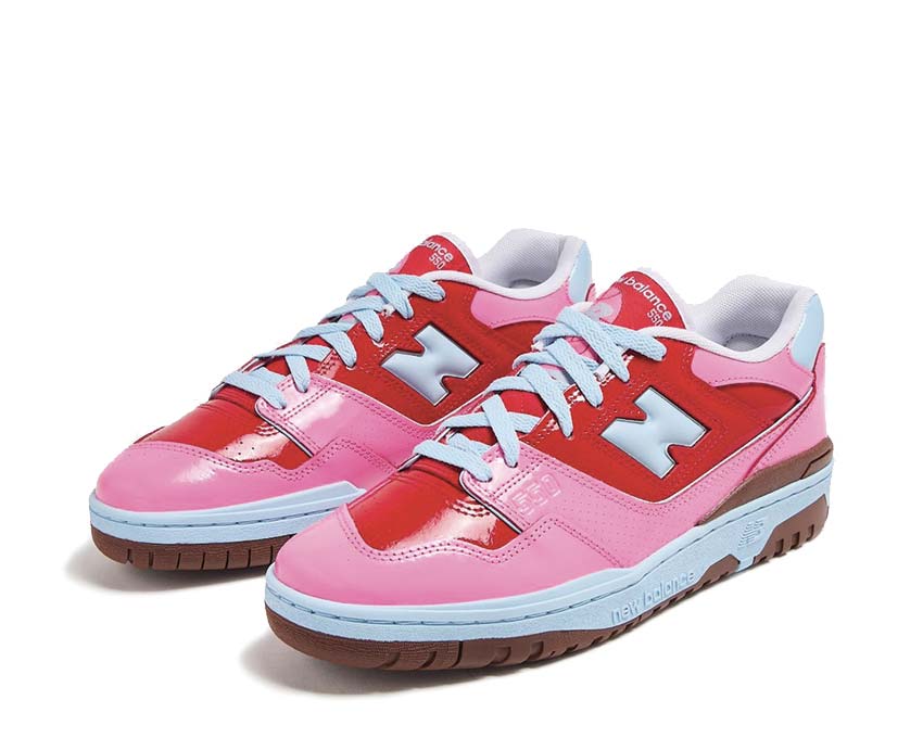 New Balance 550 Patent Leather Team Red Seitenansicht — glänzendes Lackleder