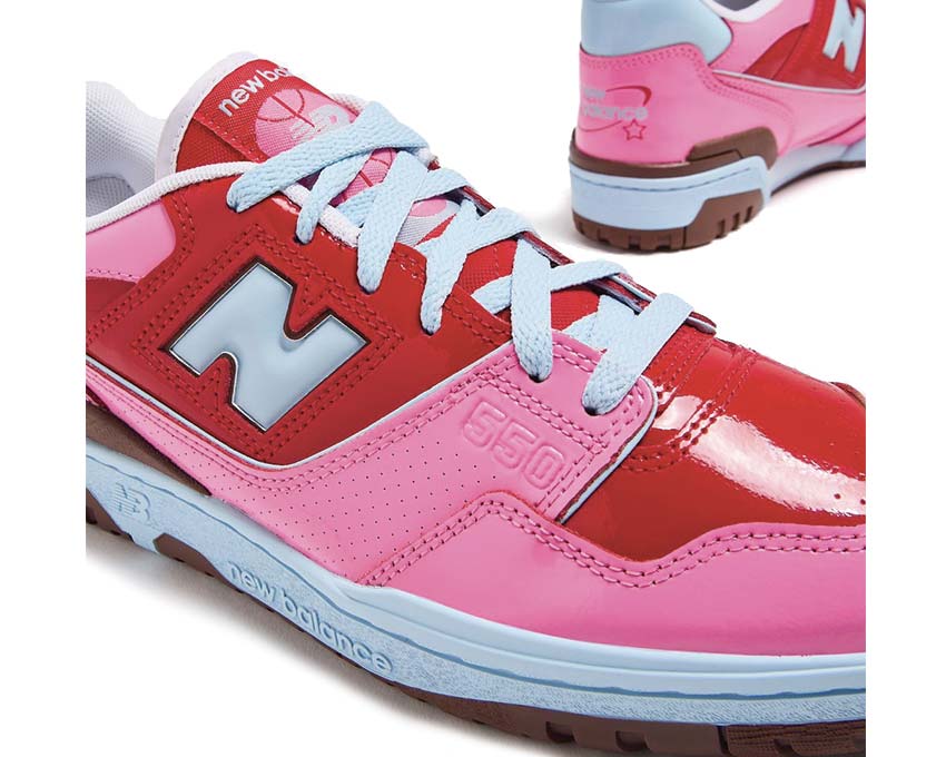 New Balance 550 Patent Leather Team Red Detail — rotes Lackleder Finish