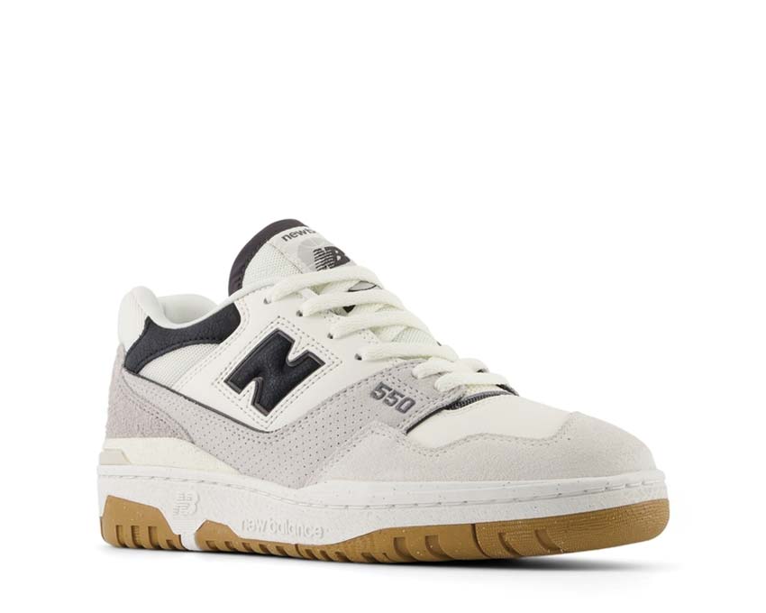 New Balance 550 W Sea Salt Gum Seitenansicht — Leder Obermaterial Gummisohle