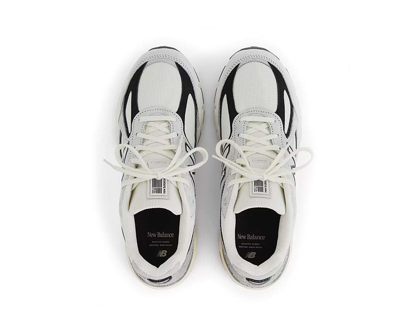 New Balance 990v4 Made in USA Grey Black détail — construction Made in USA