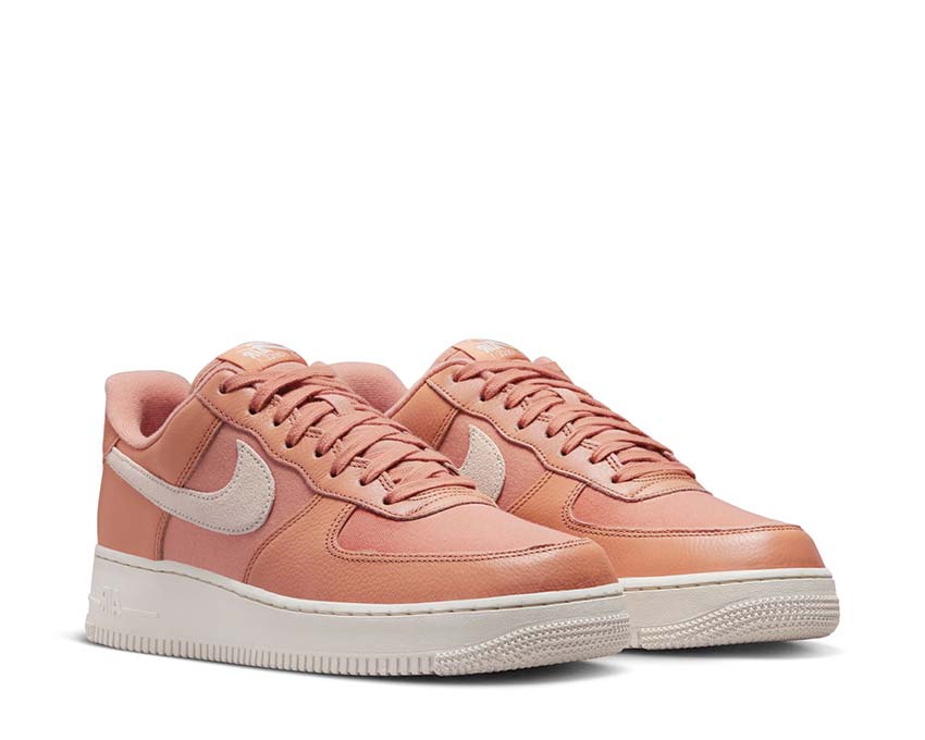 Nike Air Force 1 '07 LX Amber Brown vue latérale — cuir lisse Phantom